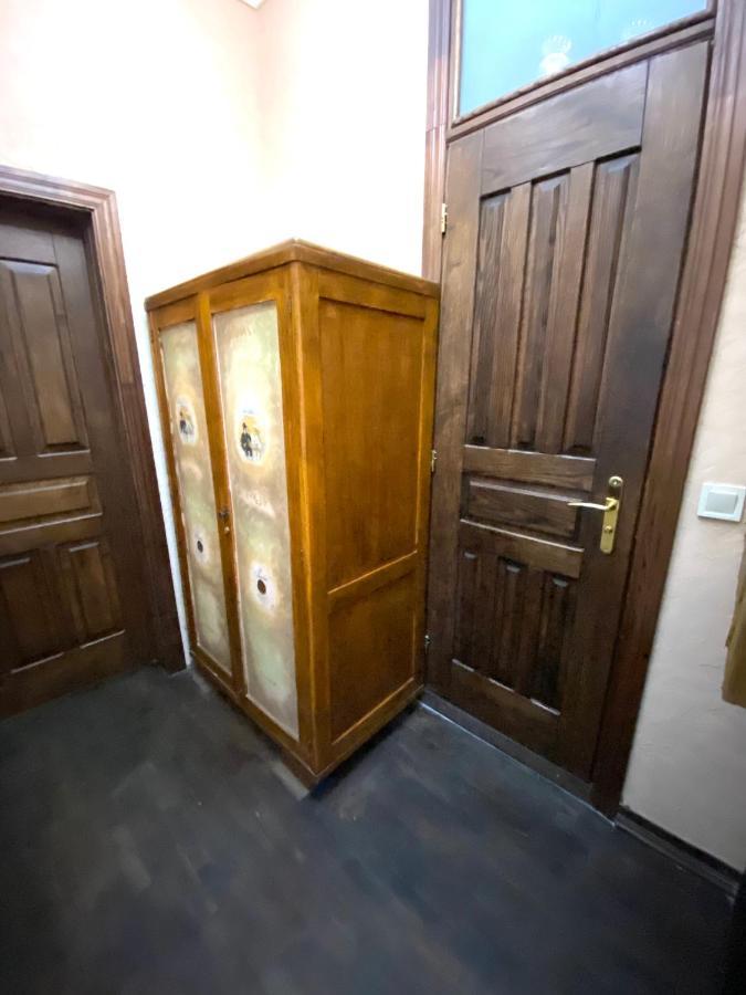 Квартира В Центрі На Вулиці Лесі Українки 19 Lviv Exterior photo
